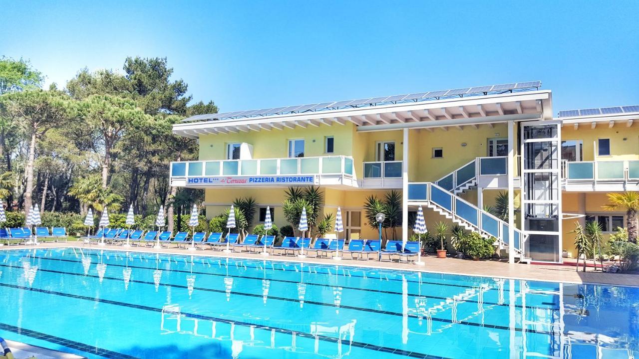 Hotel Alla Terrazza Бибионе Екстериор снимка