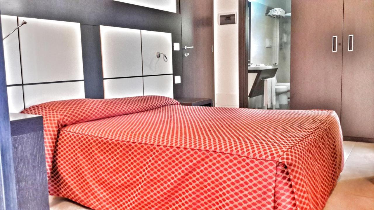 Hotel Alla Terrazza Бибионе Екстериор снимка